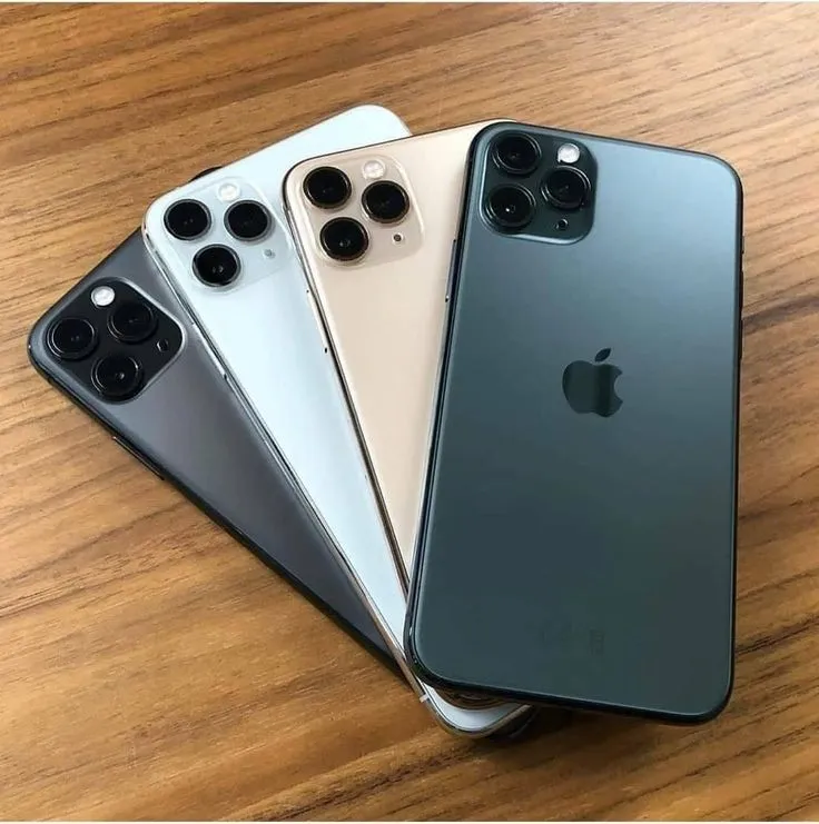 Apple iphone 11 pro max noir toutes les couleurs sont disponibles à Dakar