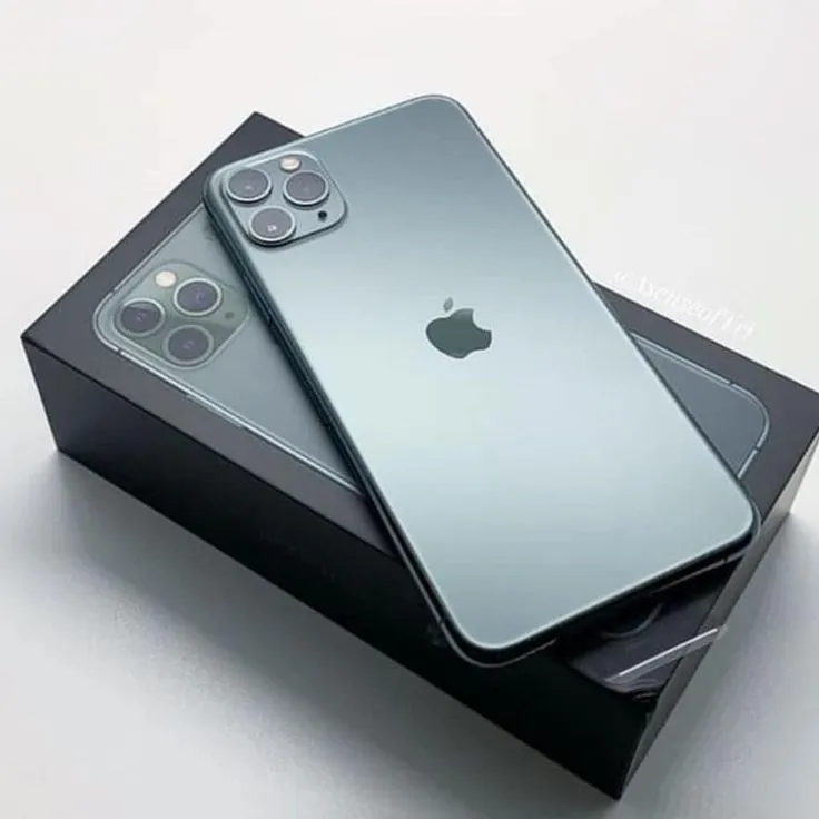 Apple iphone 11 pro max noir blanc à Dakar